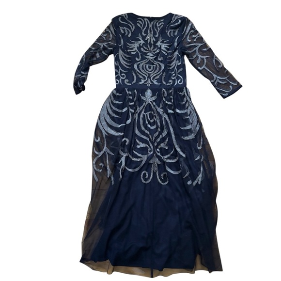 JS Collections V-NECK BEADED EMBROIDERED GOWN Size 2 New With Tag Navy Blue - Picture 3 of 8